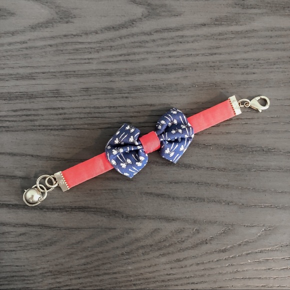 Kiel James Patrick “Blair Waldorf” Bow Bracelet - Picture 1 of 2